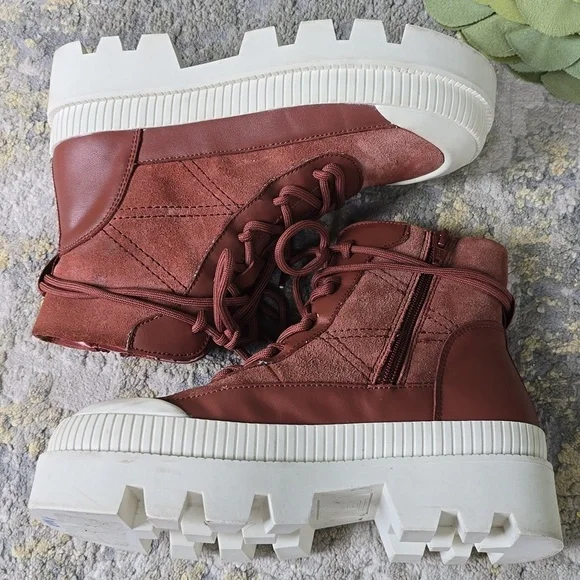 GIanni Bini Wander Lust Lug Sole Platform booties - Picture 6 of 15